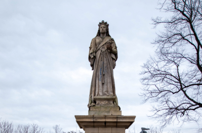 Queen victoria statue darnley road