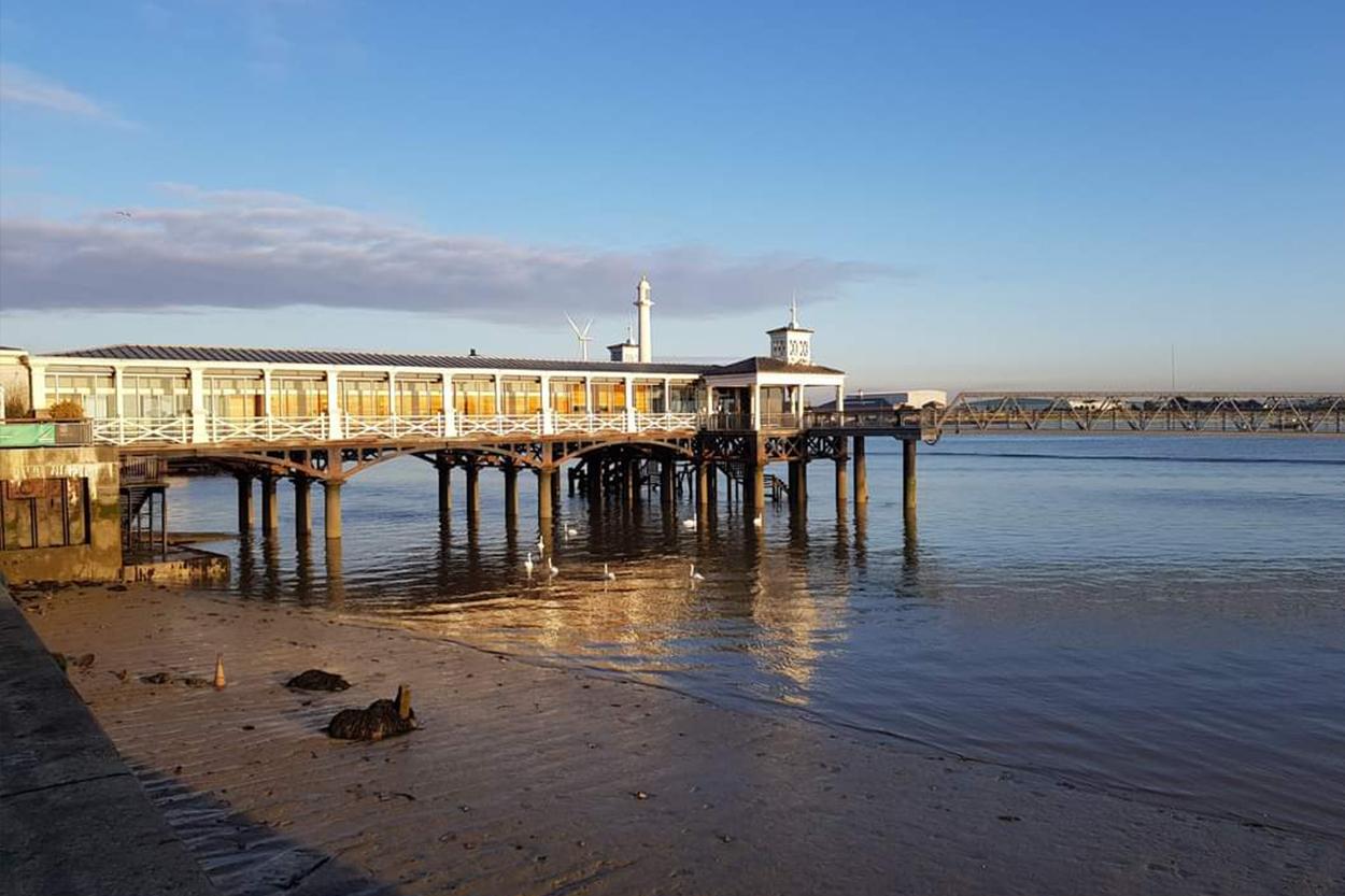 Gravesend town pier